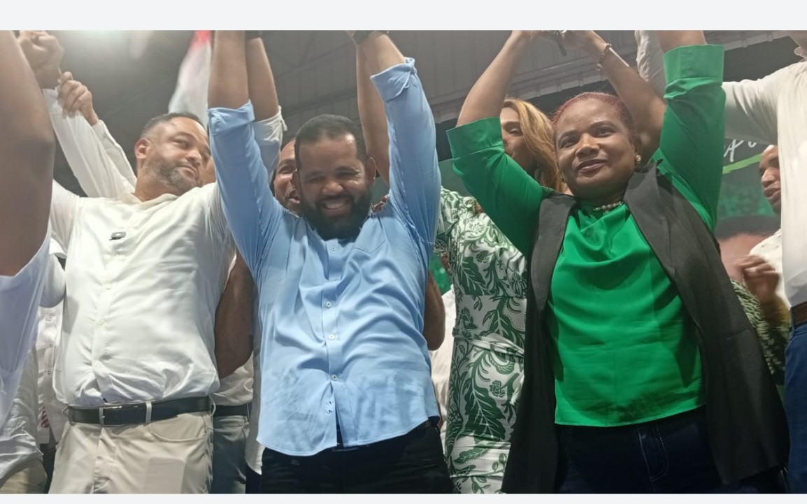 Diputados Eudy Maldonado y Carlos Pérez realizan encuentro político en Sabana Perdida    Lunes 28 de septiembre del 2026
