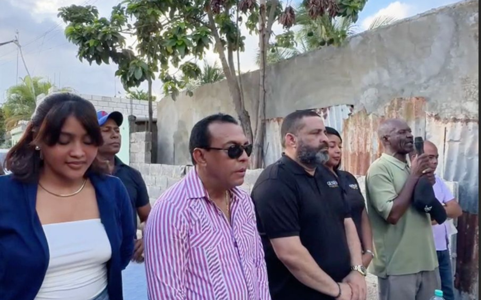 Fundación Fabián Taveras lleva esperanza y útiles escolares a niños de Las Mercedes, Boca Chica