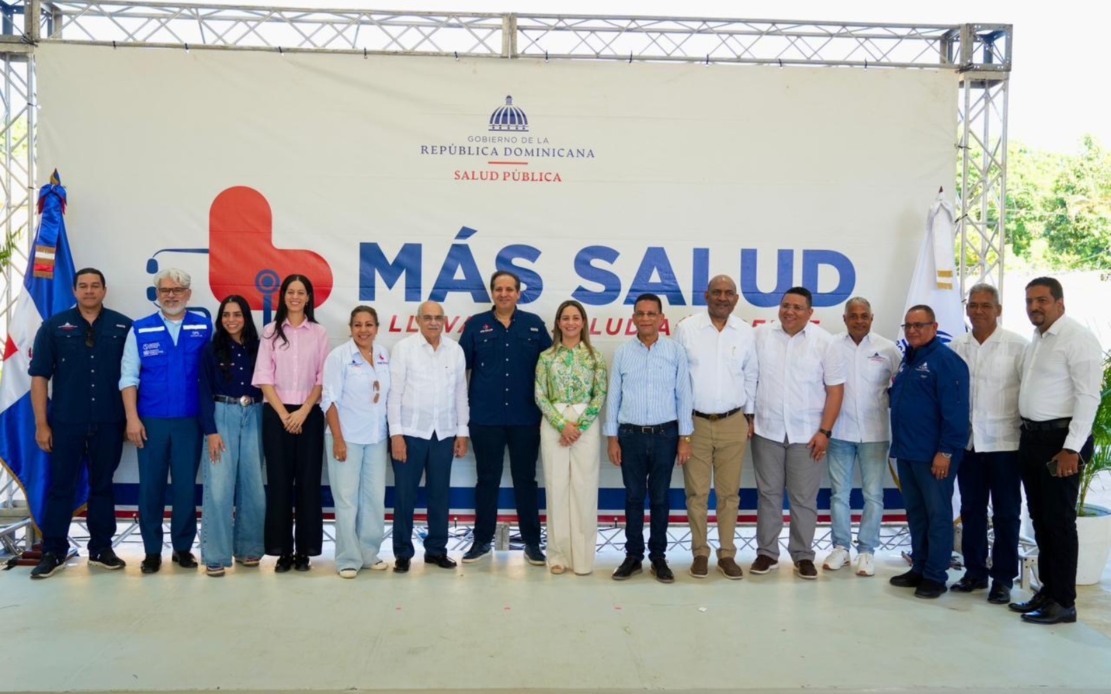Ministerio de Salud acerca atención médica y prevención a comunitarios de Mao con servicios médicos gratuitos.