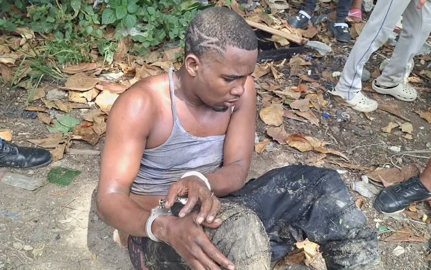 Policía frustra intento de asalto en Villa Mella; dos reconocidos delincuentes resultan heridos durante enfrentamiento con agentes preventivos.