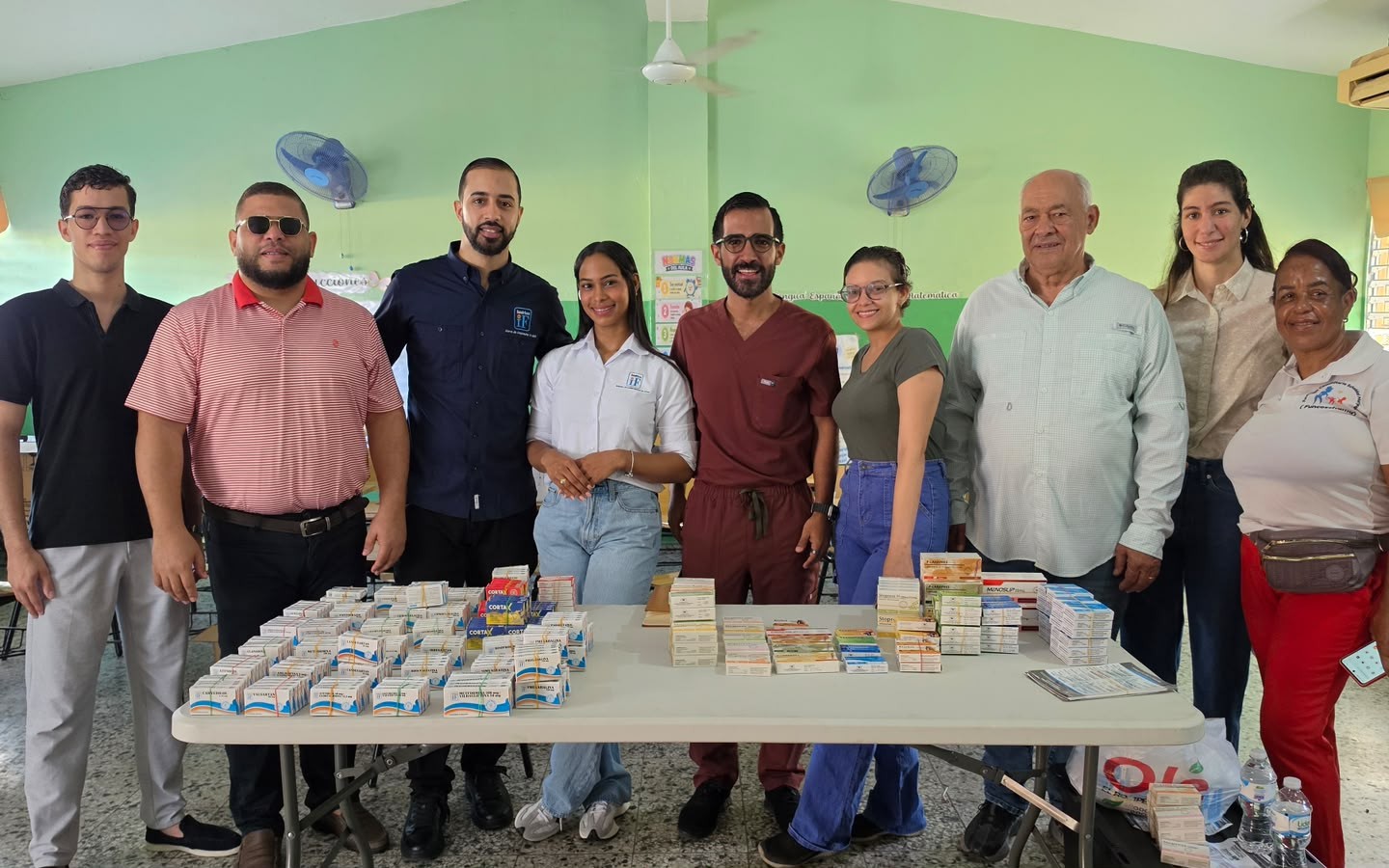 Dr. Luis Antonio Cruz encabeza gran operativo médico en Los Peralejos para acercar servicios de salud a las familias dominicanas