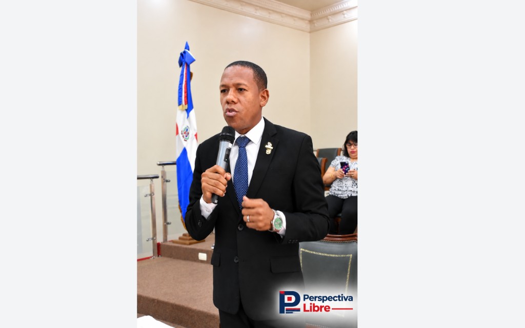 Regidor Wilkin Martínez declara de urgencia la construcción de la Funeraria Municipal del Ensanche Quisqueya