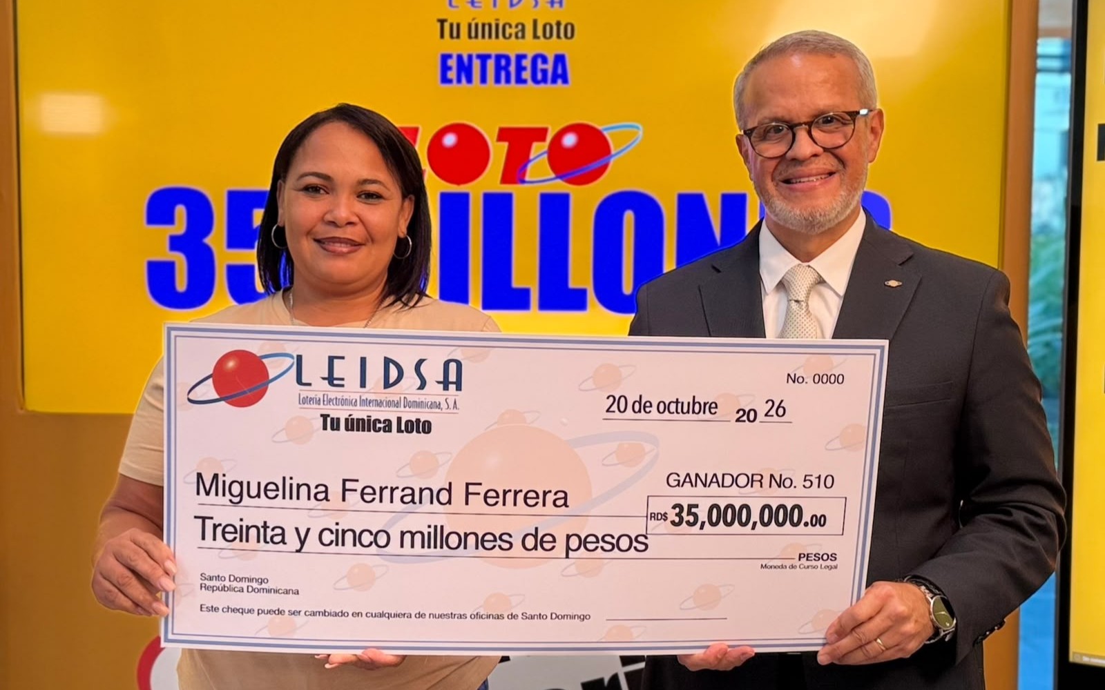 LEIDSA entrega RD$35 millones a empleada privada ganadora del Loto