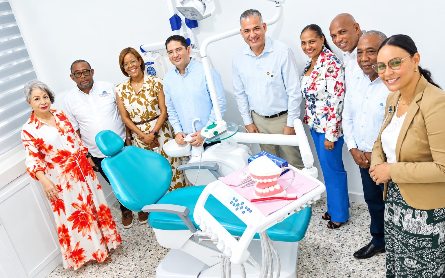 INABIE inaugura dos módulos odontológicos en Monte Plata y Baní, en beneficio de más de 3,200 estudiantes