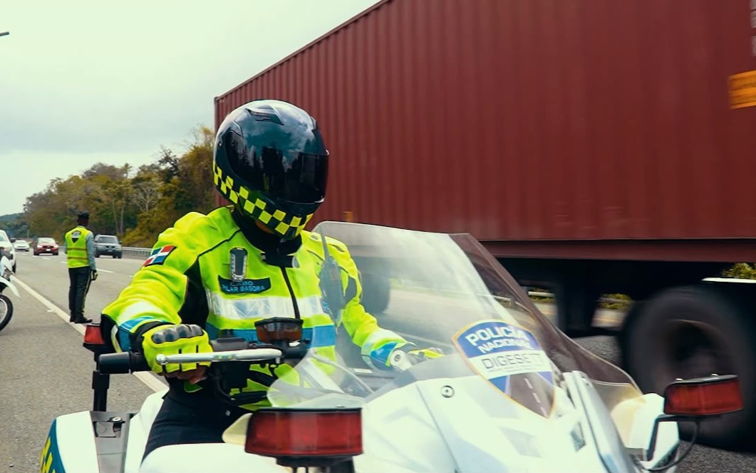 DIGESETT presenta audiovisual sobre técnicas de manejo de motocicletas de alto cilindraje aprendida en España y aplicada en el país para fortalecer la seguridad vial