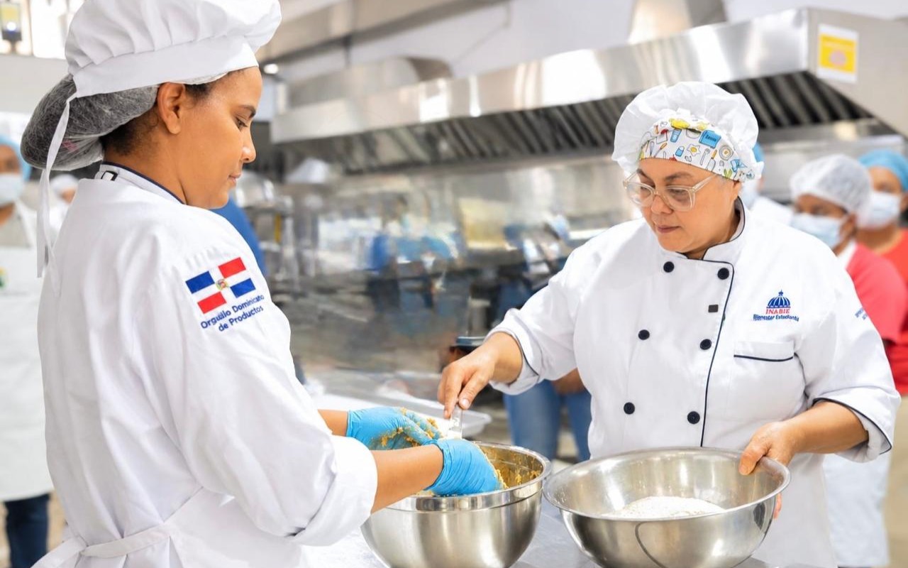 INABIE fortalece la calidad de la alimentación escolar mediante capacitaciones y acompañamiento técnico a 2,244 proveedores