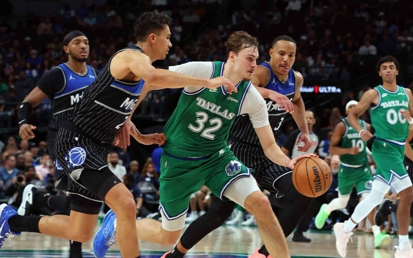 Cooper Flagg lidera el triunfo de Dallas sobre Miami que sigue sin victorias