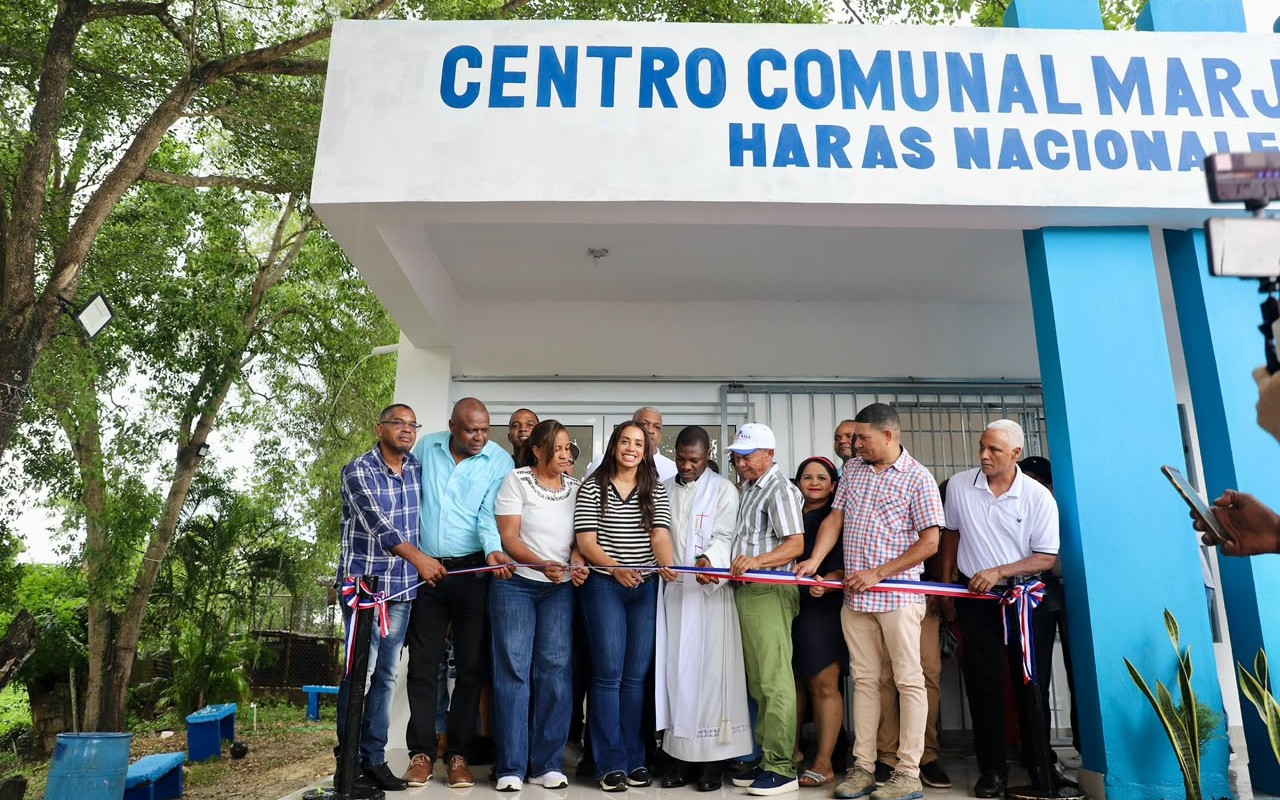 Alcaldesa Betty Gerónimo entrega Centro Comunal en Residencial Marjorie de Haras Nacionales y  encabeza recorrido de supervisión de obras